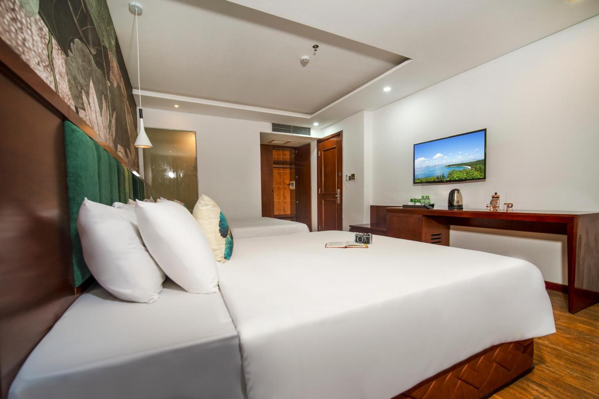 Pha Le Hotel