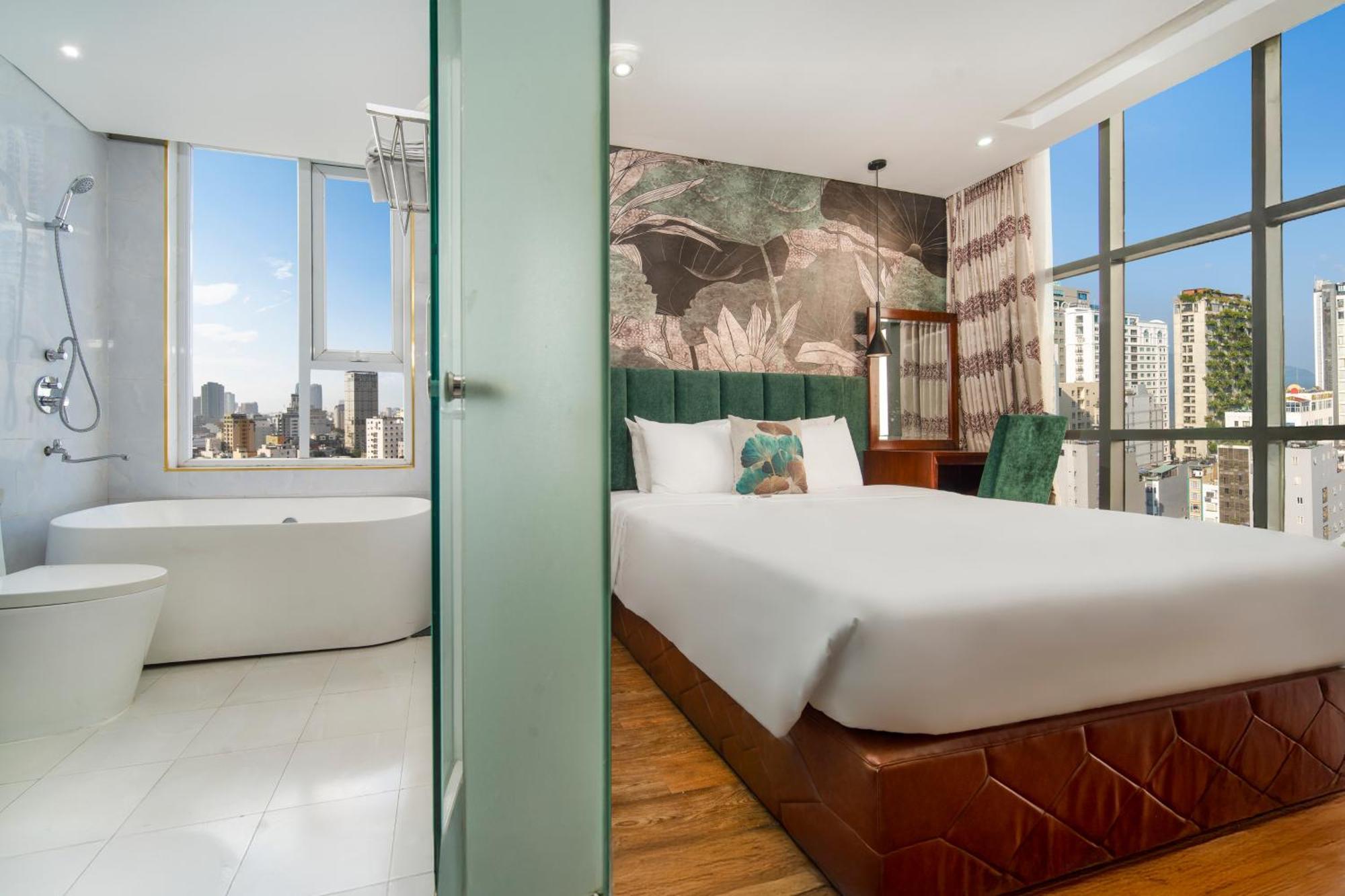 Pha Le Hotel 4*